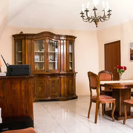 Carbonara Couette-café Naples